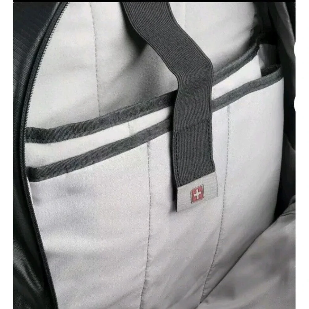 Swiss Tech Bungee Backpack Black Ripstop Laptop Tablet Sleeve 14-Pocket 20 L NEW
